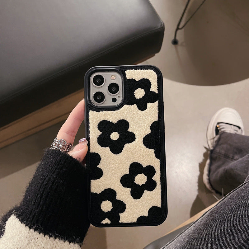 Plush Floral Phone Case – Cozy Autumn Winter Cover