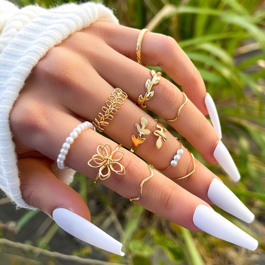 Openwork Flower Ring Set – Glossy Gold Stacking Rings