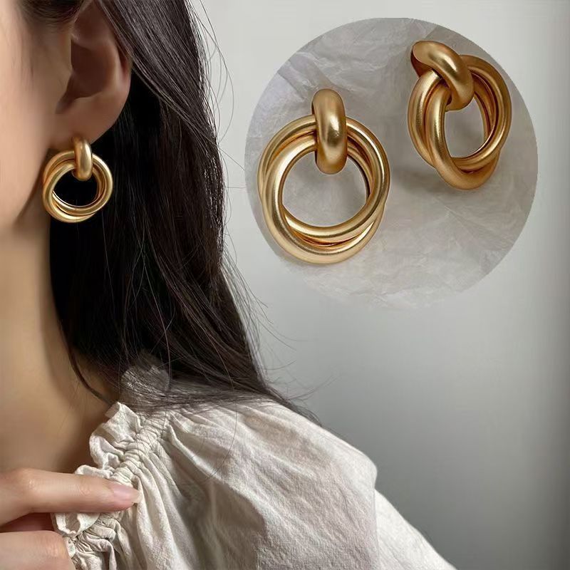 Baroque Statement Earrings – Retro Metal Ear Ornaments
