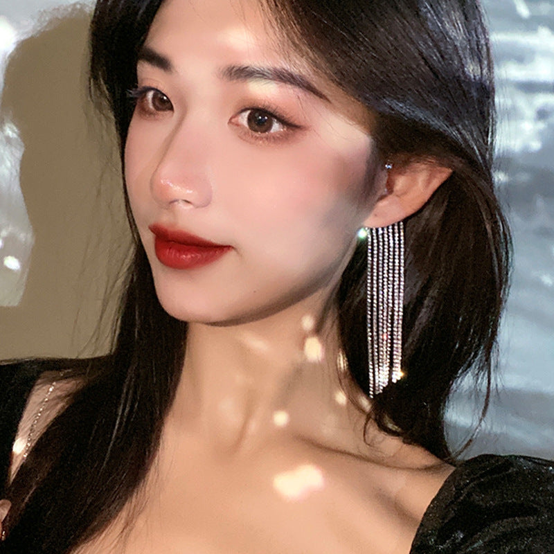 Fashionable And Simple Long Tassel Earrings - Gold right - side view