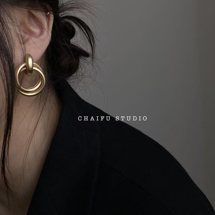 Minimalist Metal Statement Earrings, Trendy Retro Baroque Ear Ornaments - color option displayed