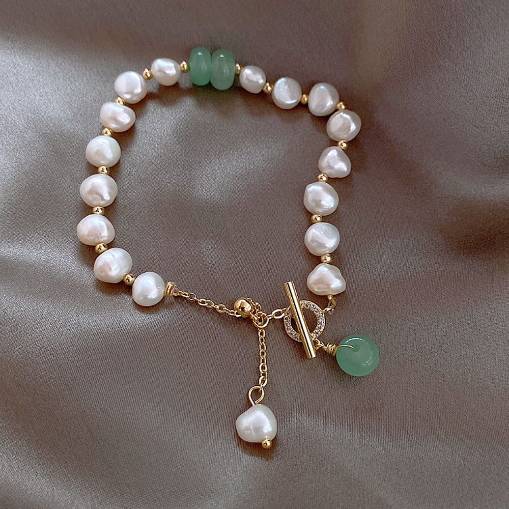 Women's Freshwater Pearl Adjustable Bracelet - Irregular pearl - side view