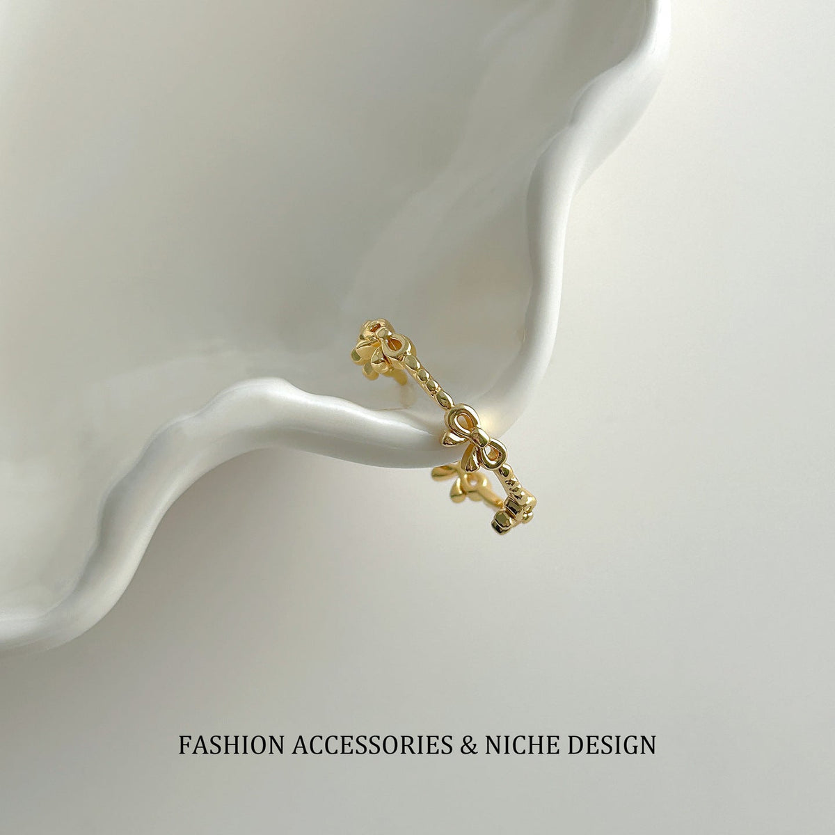 Korean Style Hollow Bowknot Open Ring - Women's Sweet Minimalist Design Adjustable Index Finger Jewelry - Gold - front view