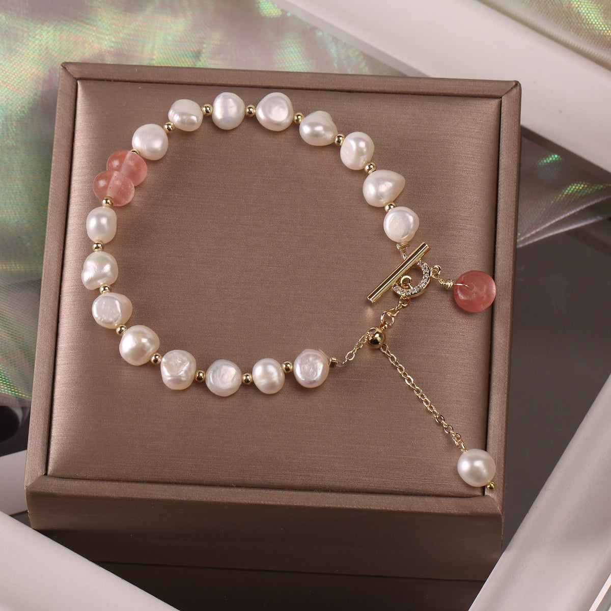 Women's Freshwater Pearl Adjustable Bracelet - Irregular pearl - back view