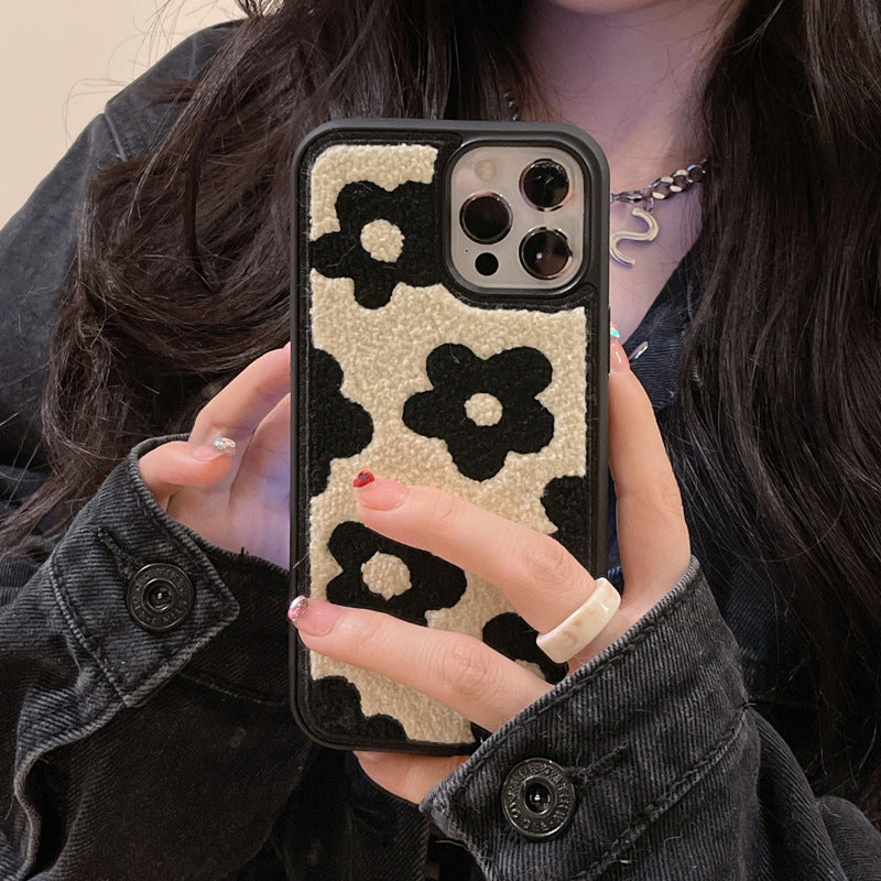 Plush Floral Phone Case – Cozy Autumn Winter Cover
